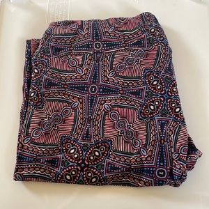 Lularoe leggings NWOT Tall & curvy